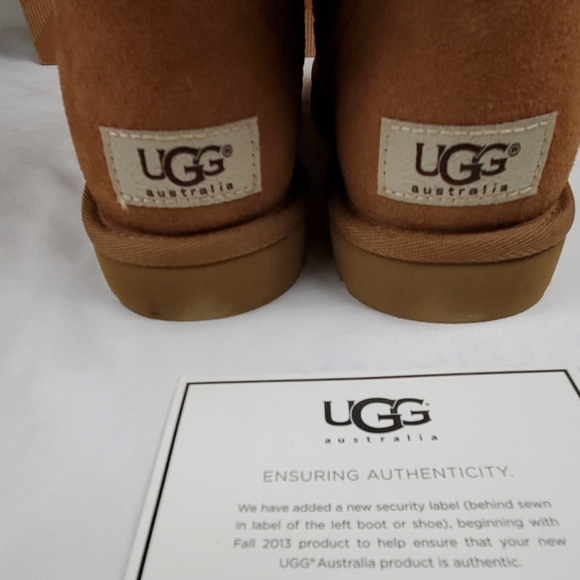 UGG - Picture 2 of 8